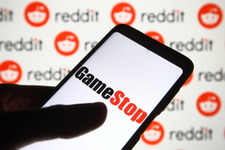 GameStopの株取引を煽ったRedditユーザー、実はプロの証券アナリストだった―株価操作で集団訴訟に