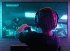 テレビゲームで遊ぶ子どもは認知能力が向上する研究結果。長期的な影響は不明 画像