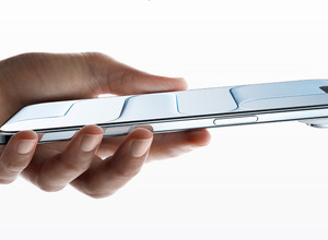 アップル、時価総額4兆ドルを突破。関税とAI開発で苦況もiPhone 17が業績押し上げ 画像