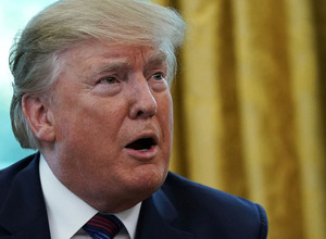 米国銃撃事件を受けトランプ大統領が会見、「暴力的なゲーム」取り締まりの必要性を指摘 画像