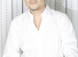 「アイアンマン」「クレヨンしんちゃん」『ファークライ4』『FF7R』などで知られる声優の藤原啓治さんが逝去―享年55 画像