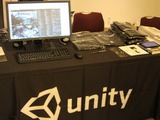 【CEDEC 2011】大賑わいのUnityブースでは、Tシャツを大プレゼント中 画像