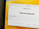 OpenAI、ChatGPTが未成年ユーザの猥談相手になってしまう「バグ」を修正へ 画像