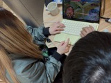文系年金受給記者がAIハッカソンでゲームプログラミング。富士山麓にMacBook Neoを持ち込みヴァイブコーディングした結末（CloseBox） 画像
