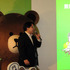 NHN JAPANが運営する無料通話・メールアプリ「LINE」。本サービスの新テレビCM発表会が実施されました。12月に森川亮代表取締役社長が語った通り、LINEを利用するユーザーは1億人を突破しました。急速な成長を続けるLINEが、今後どのような展開を見せるのか、NHN JAPAN